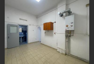 Spațiu comercial finisat si curat in Reșița cu posibilitate extindere. - 7