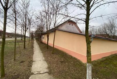 Casă cu 4 camere cu Teren 500 Mp în Nădab - 2