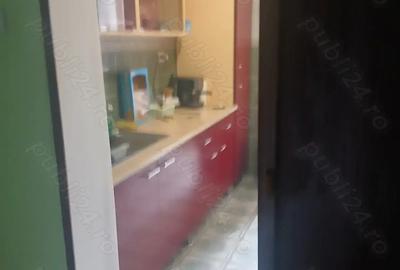 Inchiriez apartament 2 camere decomandate, et 4 4,ct,apa separat, zona General. 320 euro+320 garan?i Inchiriez apartament 2 camere decomandate, et 4 4,ct,apa separat, zona General. 320 euro+320 garan?i - 3