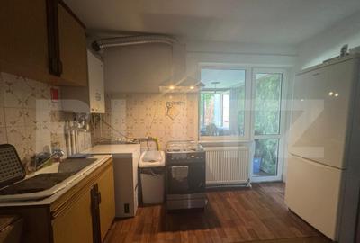 Casă cu 7 camere cu Teren 600 Mp în Central