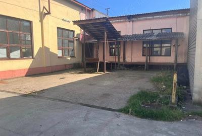 Spațiu comercial, de 600 mp, în Central - 3