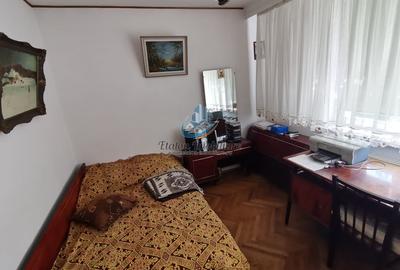Apartament 3 camere semidecomandat, ultracentral Etaj4/4 Piatra Neamt - 1