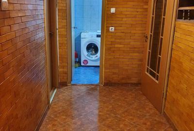 Apartament cu 3 camere decomandat în Turnișor - 2