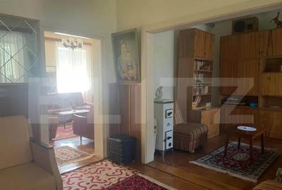 Casă cu 4 camere în Central - 2