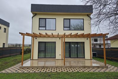 Casă individuală cu 3 camere cu Canalizare în Nord - 2