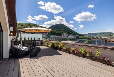 Apartament cu 3 camere decomandat, mobilat în Centrul Istoric