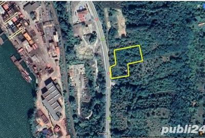 Teren de 4476 mp, în Central - 1