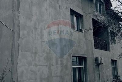 Casă cu 13 camere cu Teren 700 Mp în Bariera Vâlcii - 17