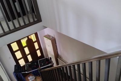 Casă cu 4 camere în Central - 8