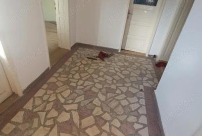 Casă cu 4 camere în Central - 3