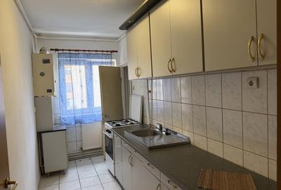 Apartament cu 2 camere decomandat, mobilat în Vasile Aaron - 4