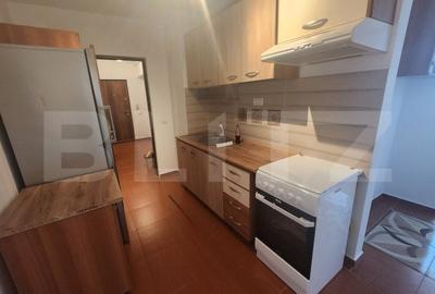 Apartament de inchiriat, cu 3 camere, decomandat, 74 mp, zona-centru - 2