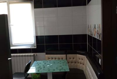 Apartament cu 2 camere semidecomandat în 1 Mai