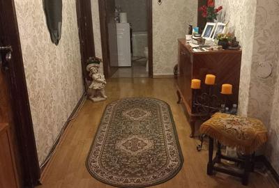 Apartament cu 3 camere în Tractorul - 11