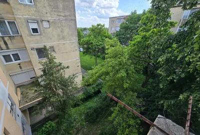 Apartament cu 3 camere decomandat | Etajul 3 - Botizului - 4