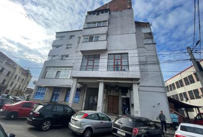 Apartament 3 Camere, Ultracentral, Str. Ardealului Caransebes - 2