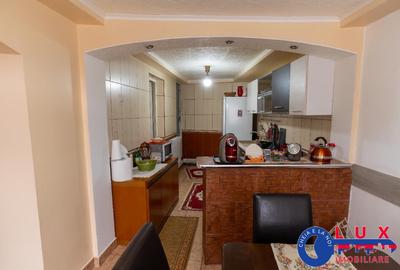 ID 6684 Casa de vanzare pe strada PRISLAV - 2