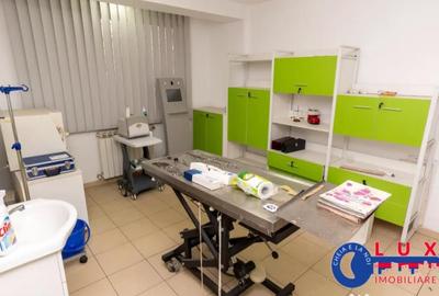 Spațiu comercial, de 60 mp, în Central - 4