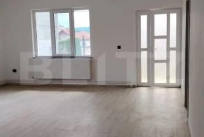 Casă cu 7 camere cu Teren 1388 Mp în Central - 12