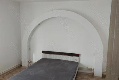 Apartament cu 2 camere semidecomandat în Central - 1