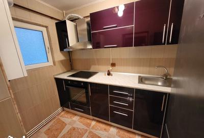 Apartament cu 2 camere decomandat în Micro 38 - 2