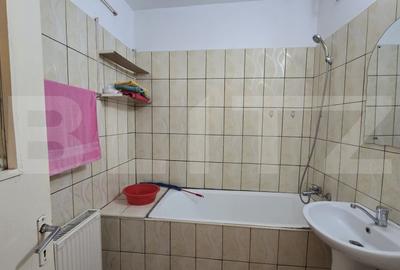 Apartament de vanzare, cu 3 camere, 95 mp, zona Micro 16 - 11