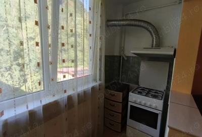 Inchiriez ap.2 camere conf 1 decomandat zona Spitalul Jude?ean - 4