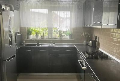 Casă cu Teren 700 Mp în Central - 1