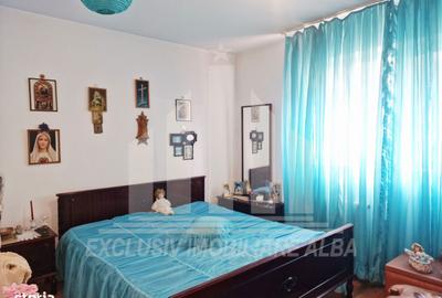 Apartament cu 3 camere semidecomandat în Cetate - 4