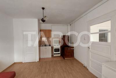 Doua case la pret de una teren 900 mp zona Turnisor - 9