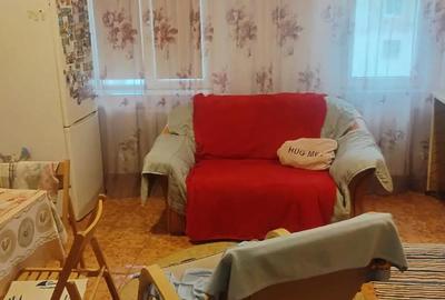 Apartament cu 3 camere semidecomandat în Central - 1