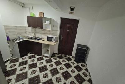 Garsonieră decomandată în Central - 2