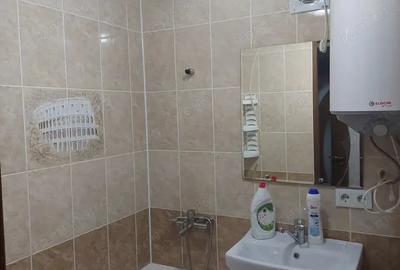 Garsonieră decomandată în Gorjului