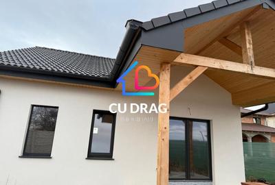 Casă individuală cu 3 camere cu Canalizare în Cristian - 1