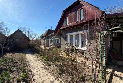 Casă cu Teren 1304 Mp în Arpășel - 2