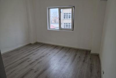 Apartament cu 2 camere decomandat în Gura Văii