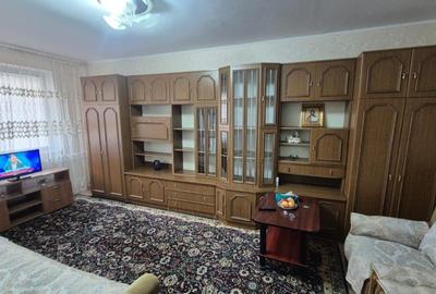 2 Camere Crangasi 3 minute de Metrou - 1