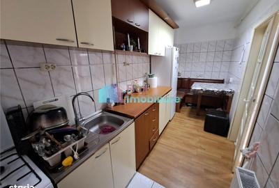 Apartament cu 3 camere decomandat în George Enescu - 11