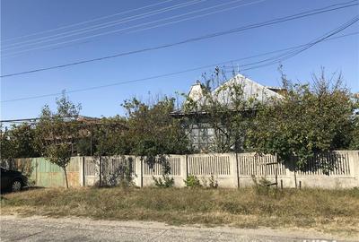 Casă cu 5 camere cu Teren 5500 Mp în Teslui - 2