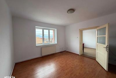 Casă cu 3 camere cu Teren 80 Mp în Trei Stejari - 2