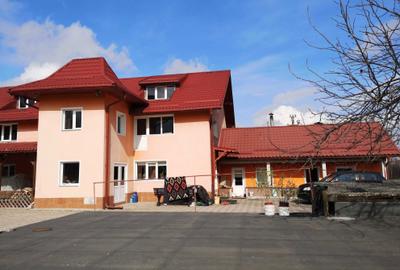 Casă cu 4 camere cu Teren 2463 Mp în Bartolomeu