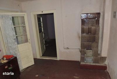 Casă cu 4 camere în Corlătești - 6