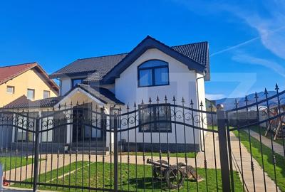 Casa spatioasa in Vulcan, cu vedere panoramica deosebita Casa spatioasa in Vulcan, cu vedere panoramica deosebita - 1