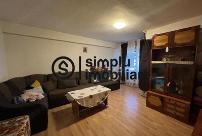 Apartament cu 3 camere decomandat în 1 Mai - 1