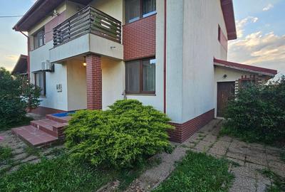 Casa 4cam si curte 540mp - 2