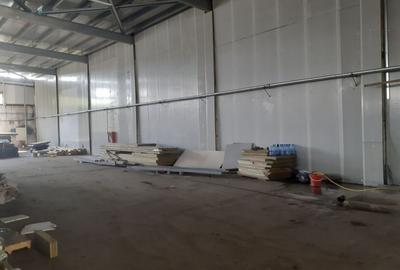 Hala renovata situata in zona Progresul - 9