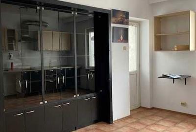 Apartament cu 3 camere decomandat în Exterior Vest - 1