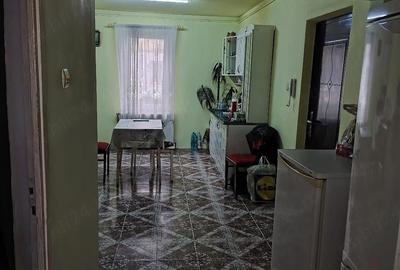 Apartament cu 3 camere decomandat în Central - 3