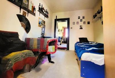 Casa 8 Camere, 3 Apartamente, Singur in curte - 4