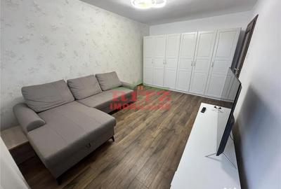 Apartament cu 3 camere decomandat în - 9